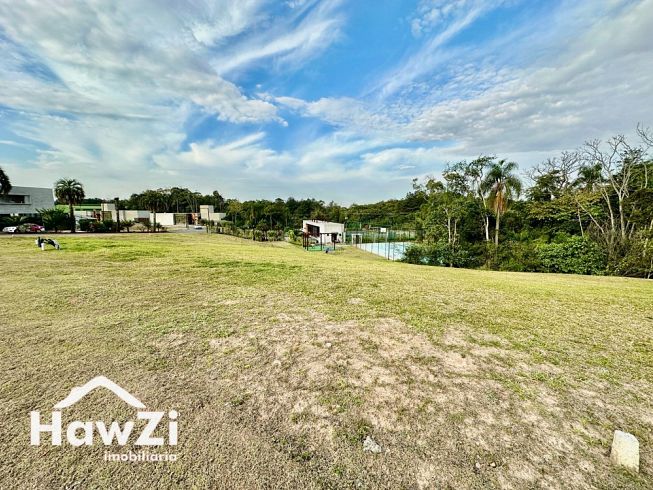 Terreno Condomínio Esmeralda