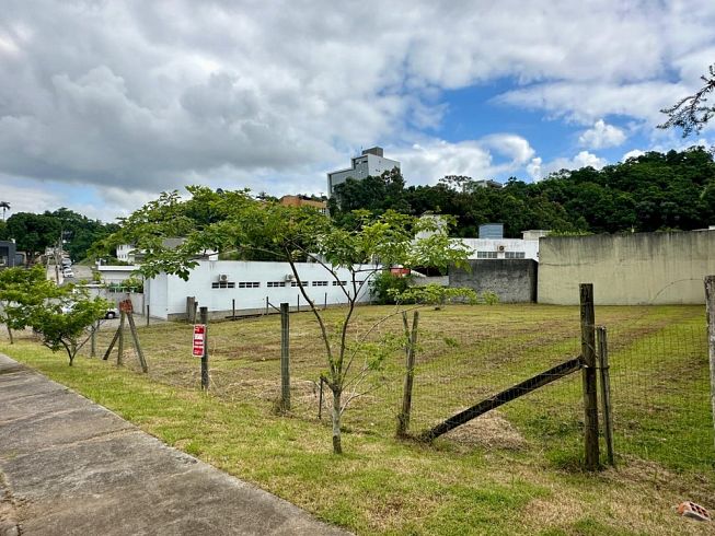 Terreno no Bairro Santa Catarina